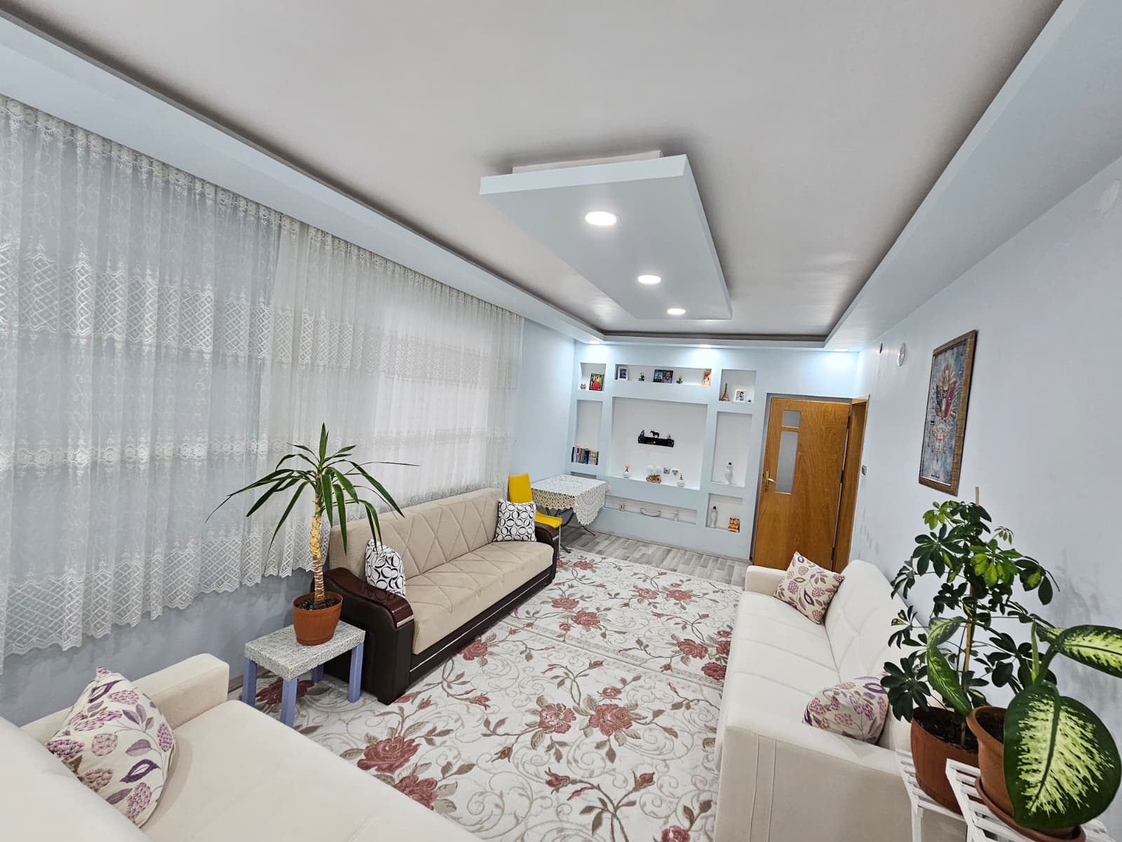 WhatsApp_Image_2025 12 13_at_10_01_43r 